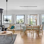 2 Bedroom Amazing In Ferienhaus *